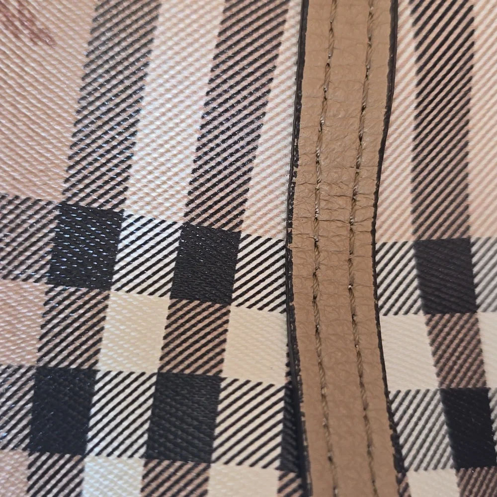 Burberry Haymarket Check Colours Small Lorne Bucket Bag Leather - Picture 6 of 15